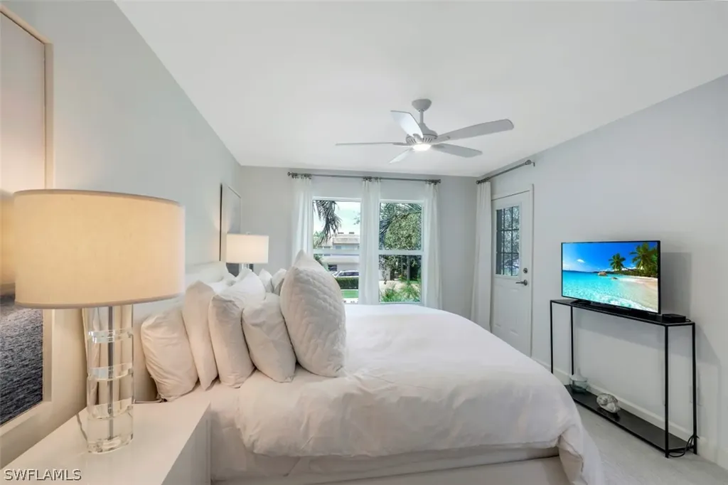 262 Banyan Boulevard Naples FL 34102