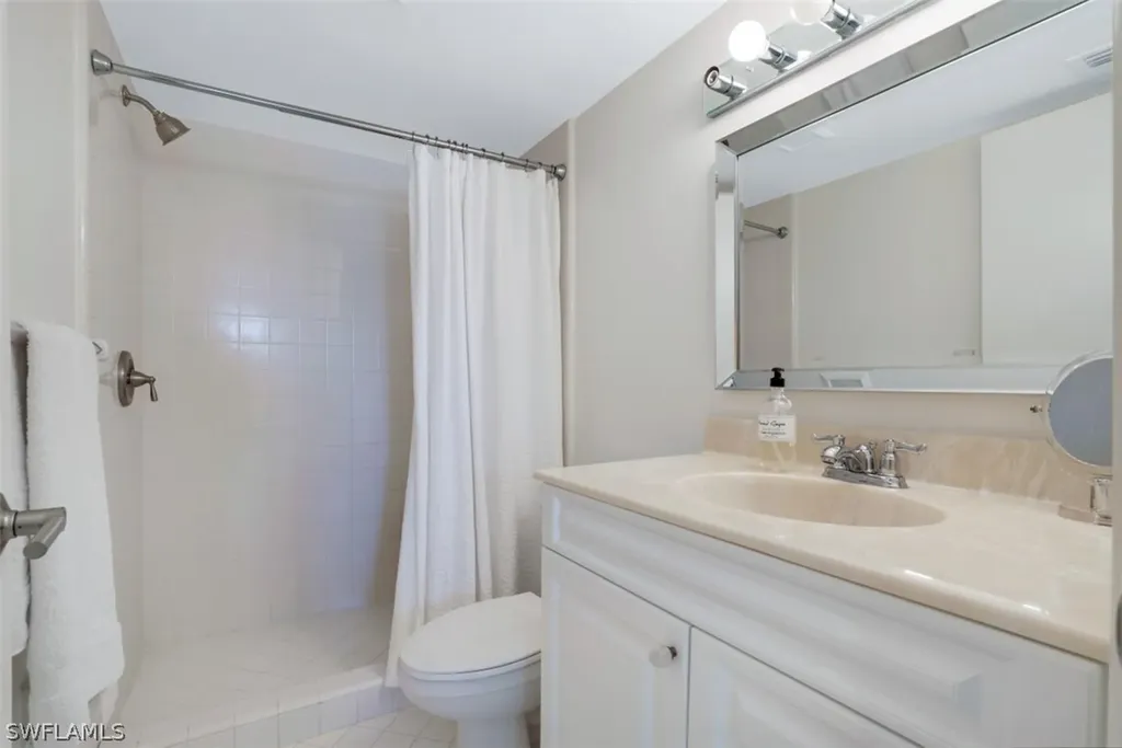 262 Banyan Boulevard Naples FL 34102