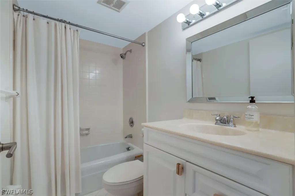 262 Banyan Boulevard Naples FL 34102