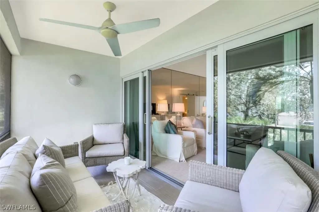 262 Banyan Boulevard Naples FL 34102