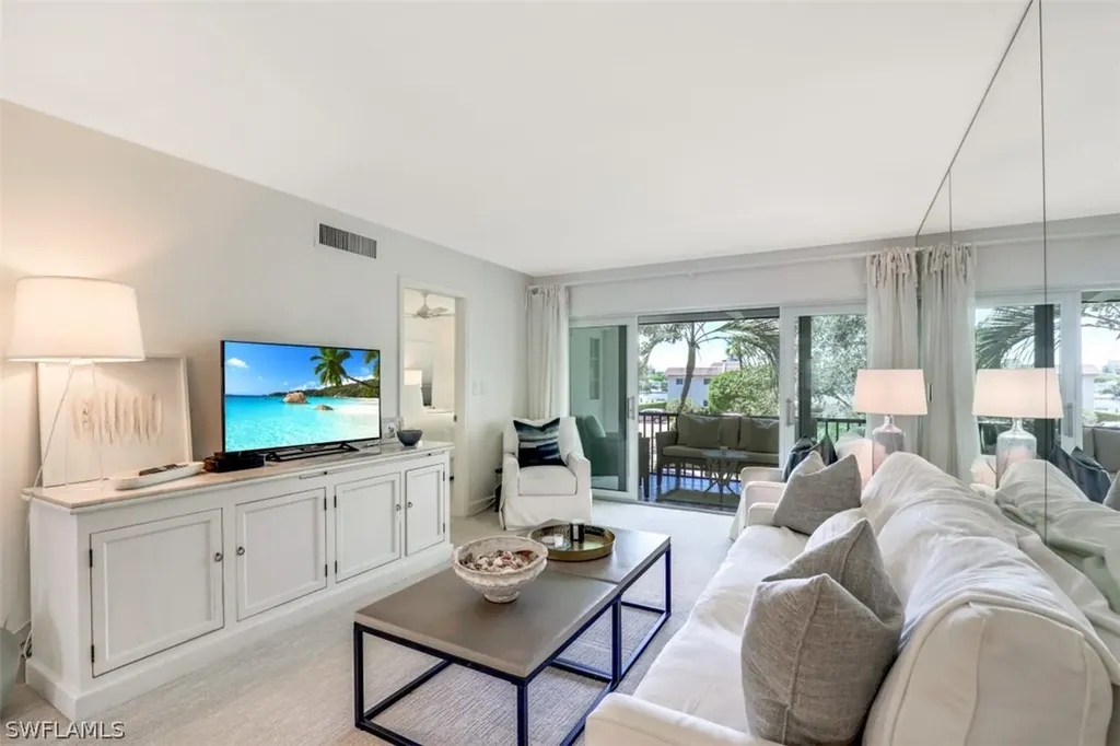262 Banyan Boulevard Naples FL 34102