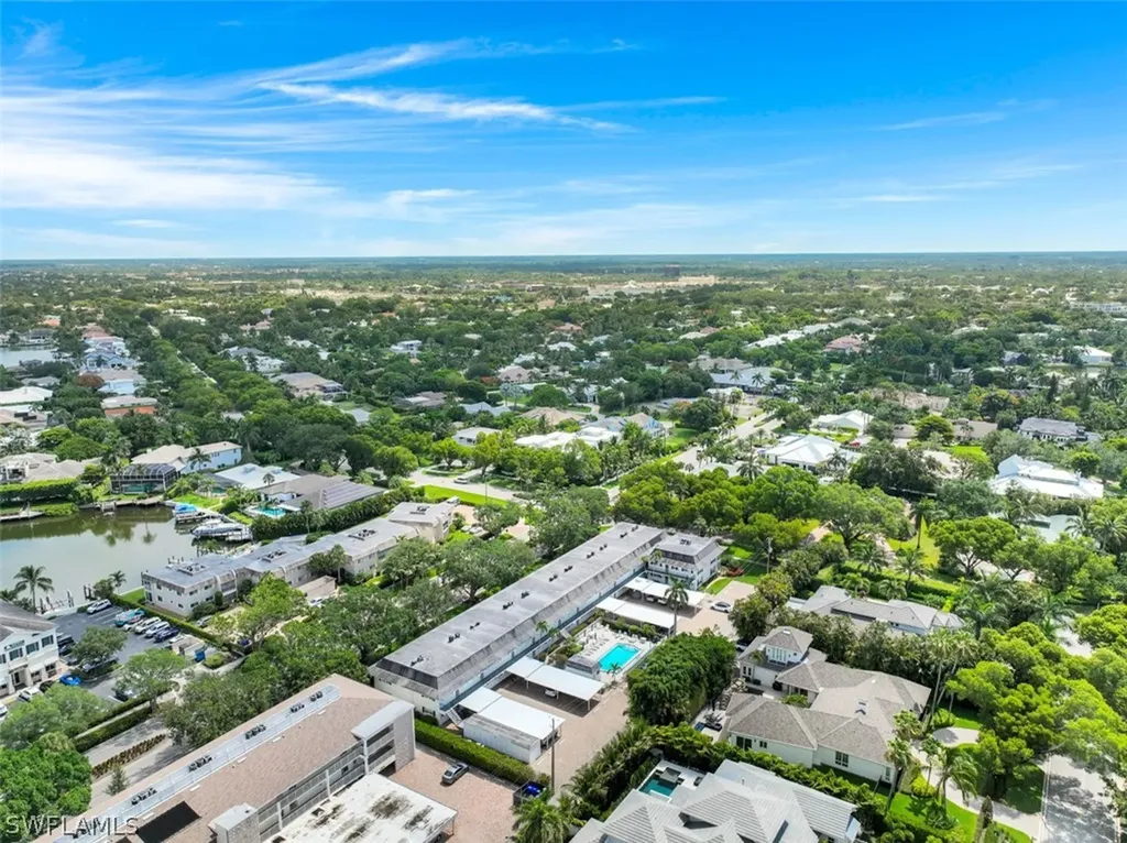 262 Banyan Boulevard Naples FL 34102