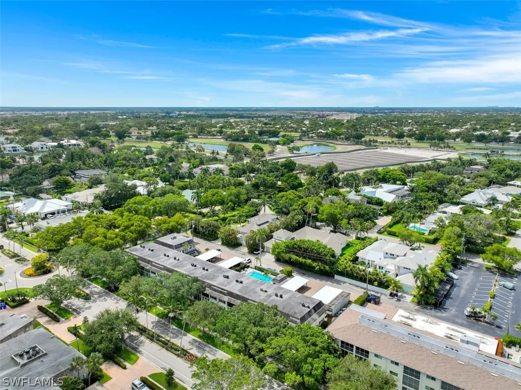 262 Banyan Boulevard Naples FL 34102