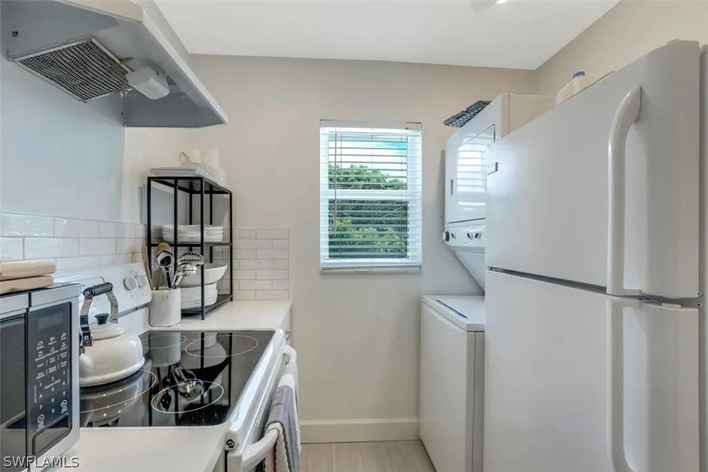 262 Banyan Boulevard Naples FL 34102