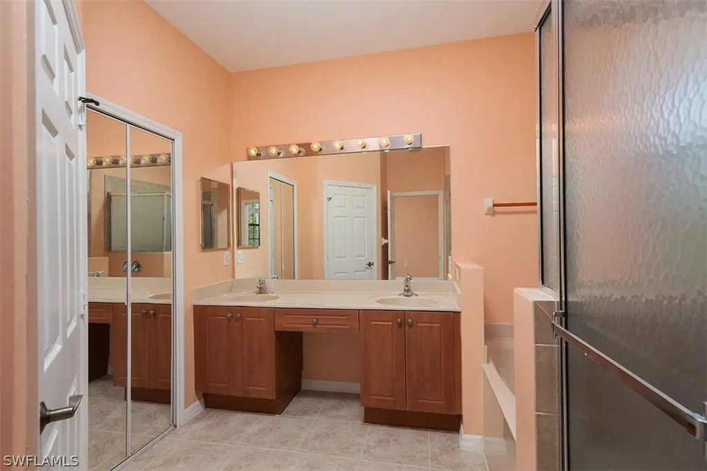 15474 Summit Place Circle Naples FL 34119