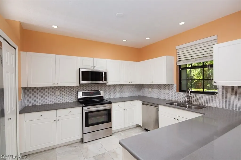 15474 Summit Place Circle Naples FL 34119