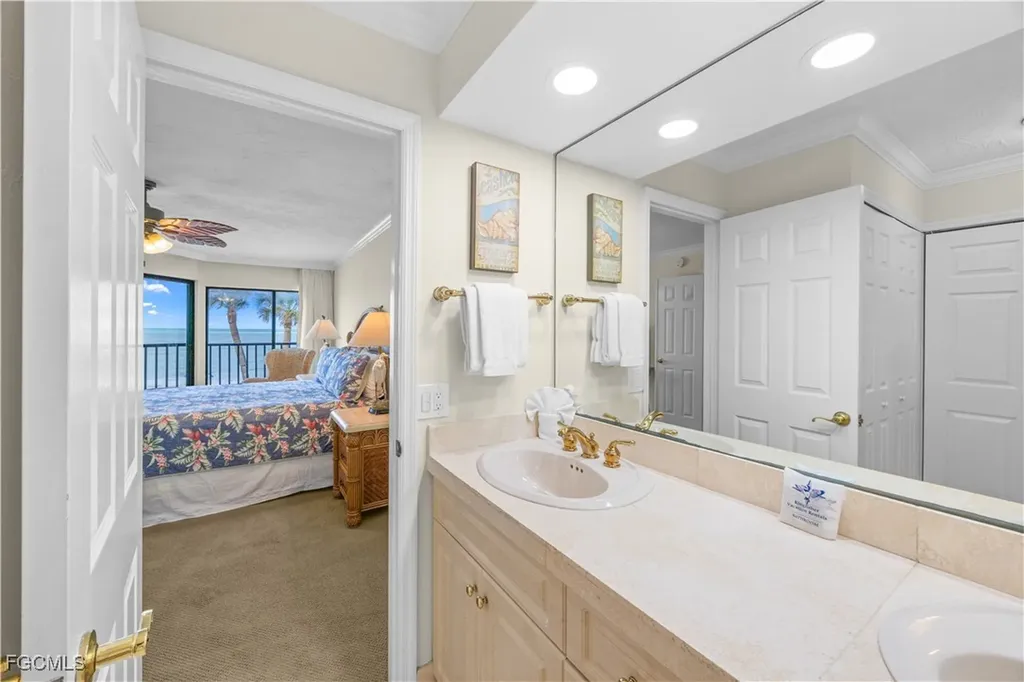 2445 W Gulf Drive Sanibel FL 33957