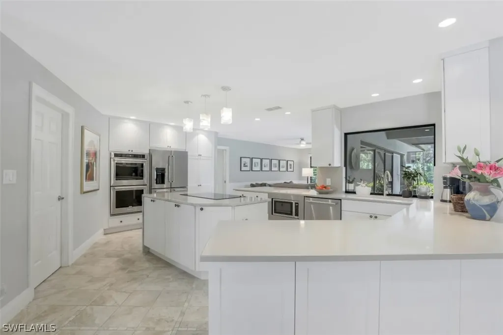 2201 Noble Court Naples FL 34110