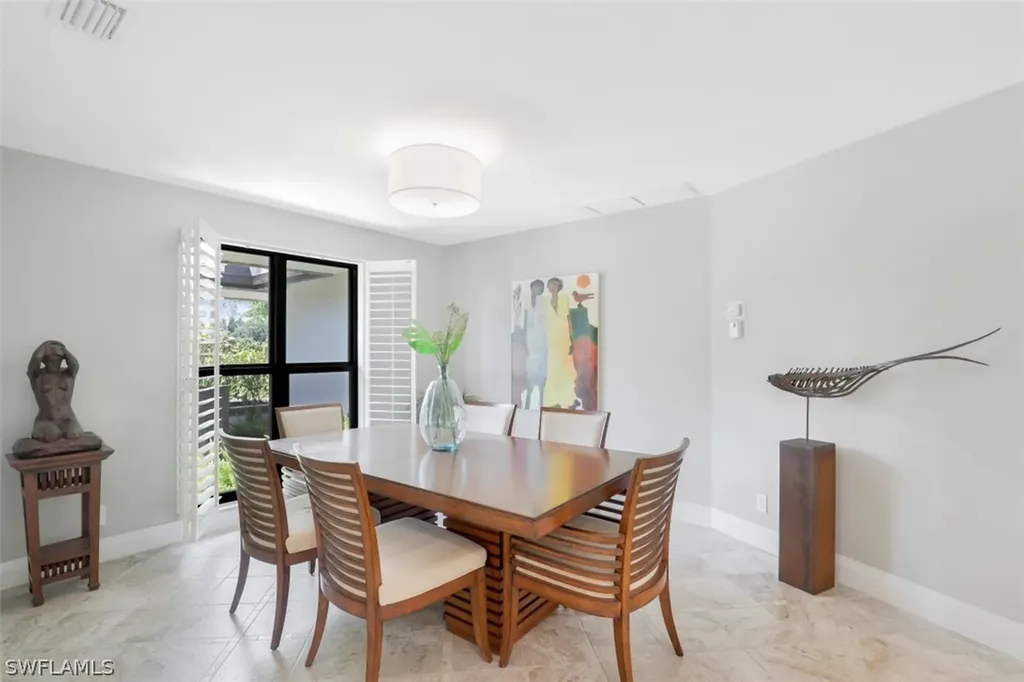 2201 Noble Court Naples FL 34110