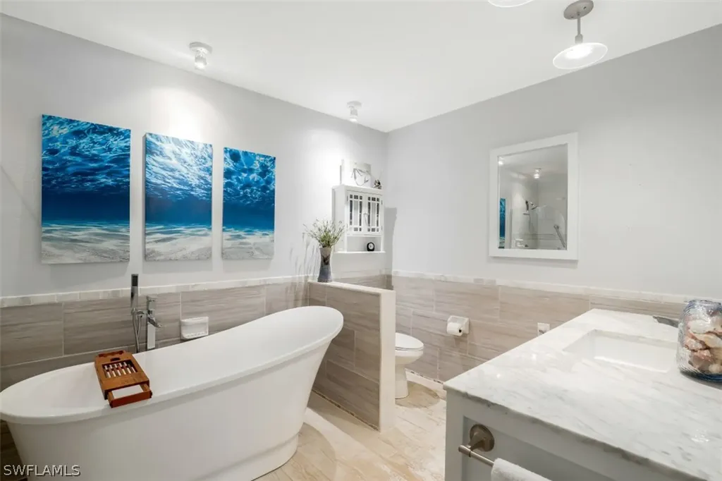 2201 Noble Court Naples FL 34110