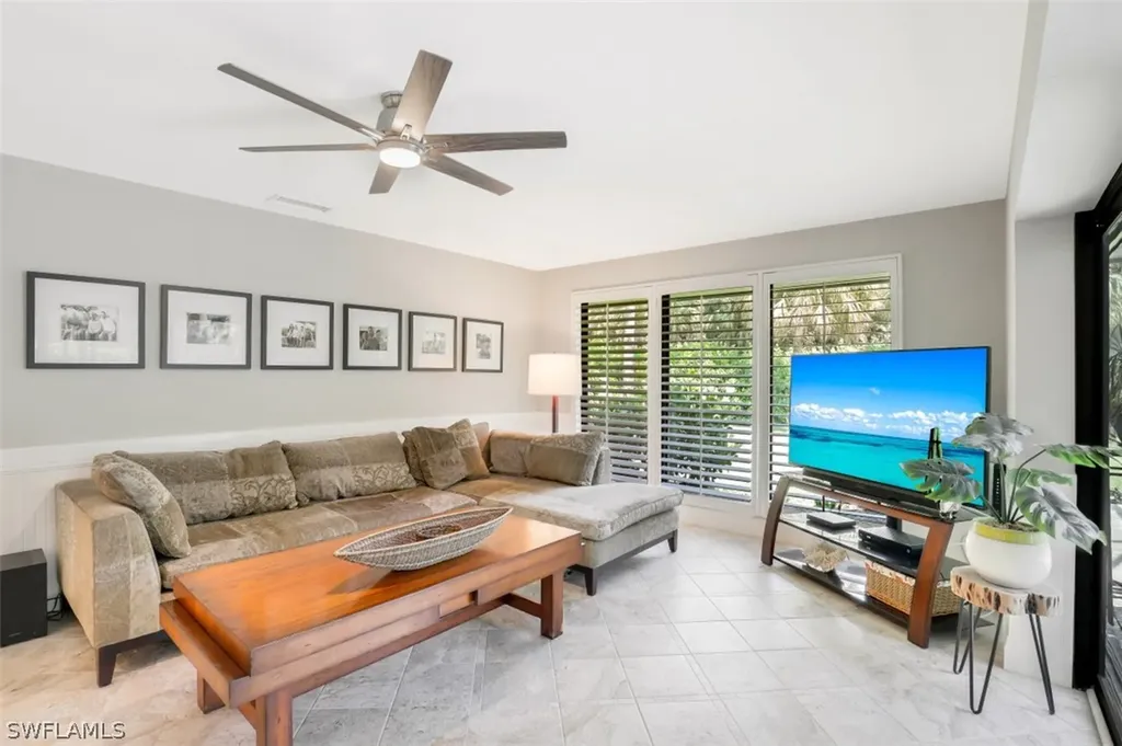 2201 Noble Court Naples FL 34110
