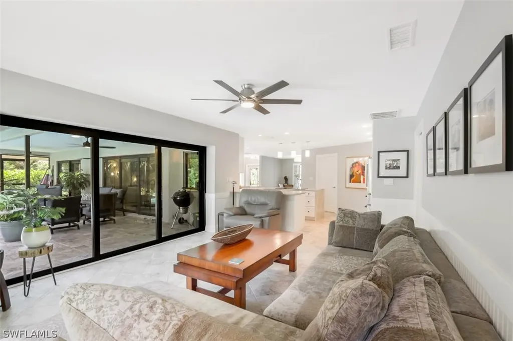 2201 Noble Court Naples FL 34110