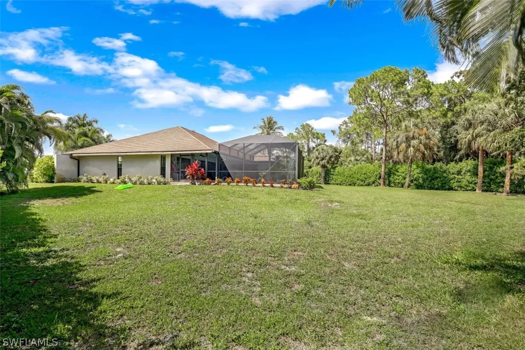 2201 Noble Court Naples FL 34110