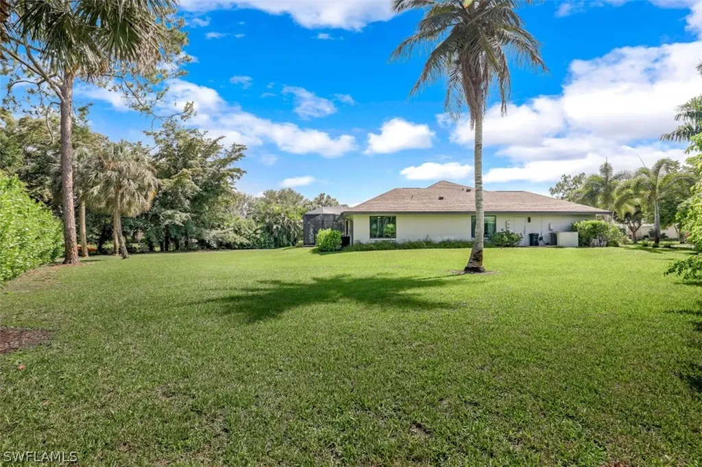 2201 Noble Court Naples FL 34110