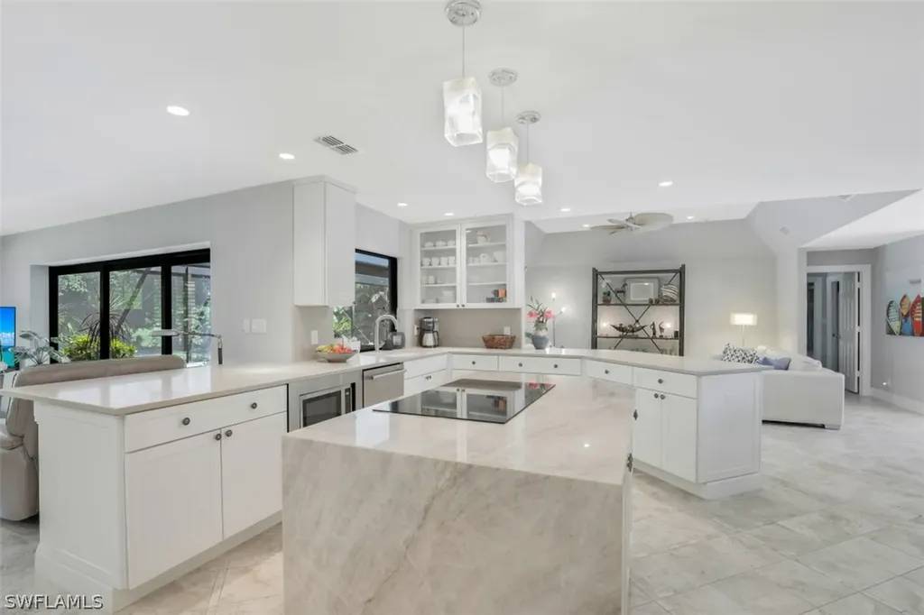 2201 Noble Court Naples FL 34110