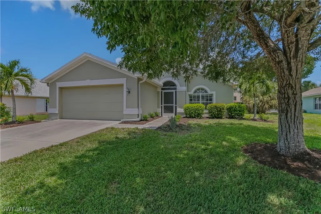 15821 Beachcomber Avenue Fort Myers FL 33908
