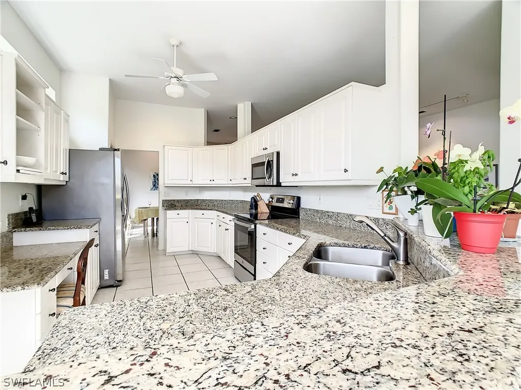 157 Vista Lane Naples FL 34119