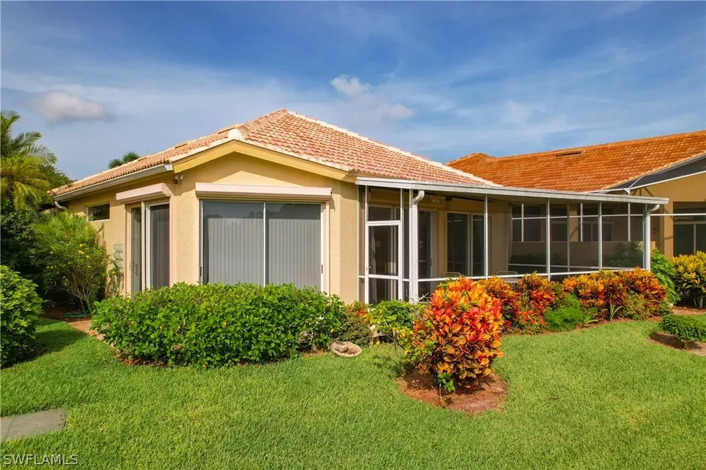 157 Vista Lane Naples FL 34119