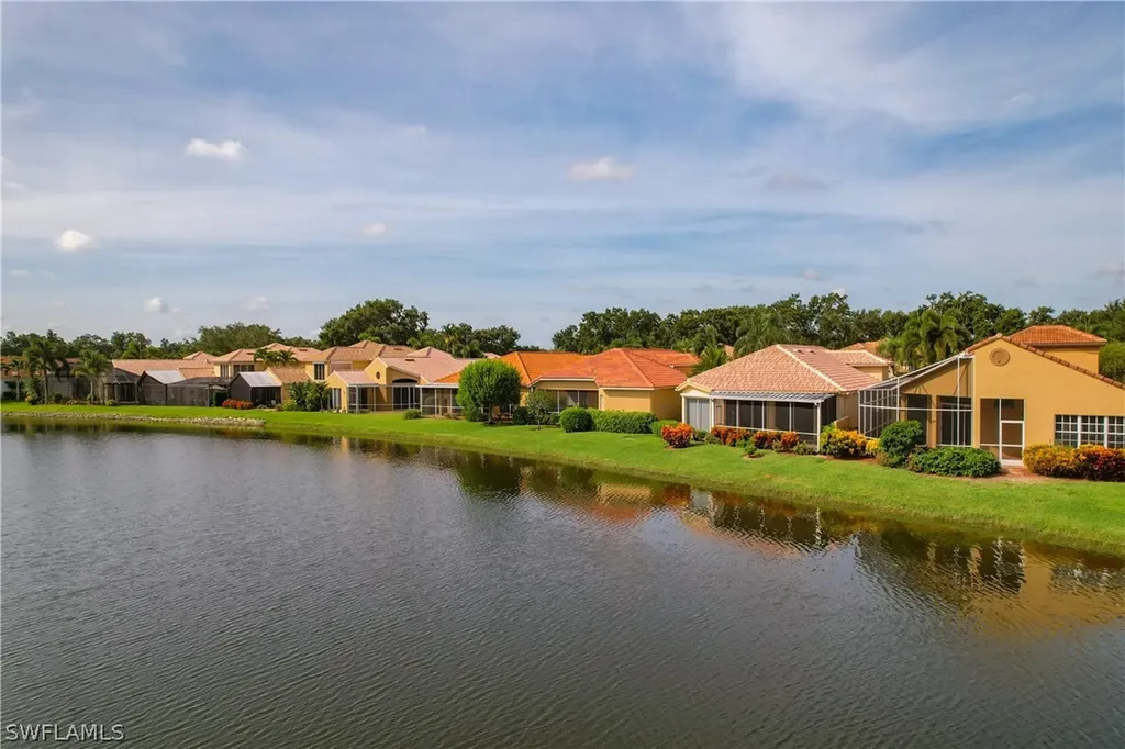 157 Vista Lane Naples FL 34119