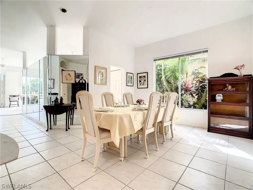 157 Vista Lane Naples FL 34119