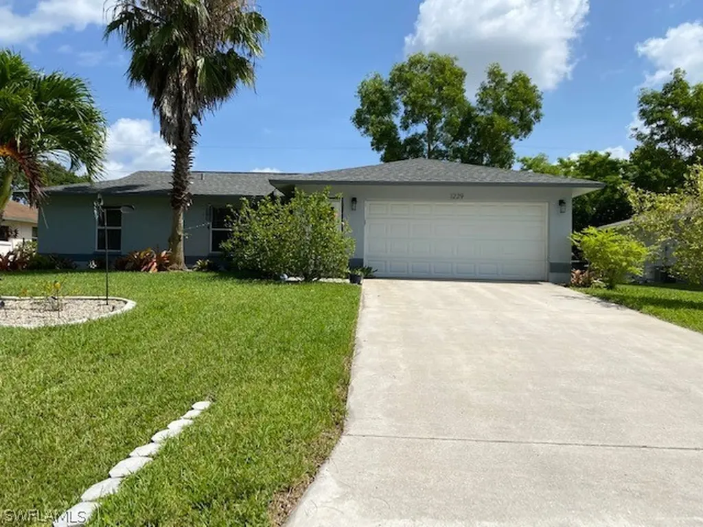 1229 SW 30th Street Cape Coral FL 33914