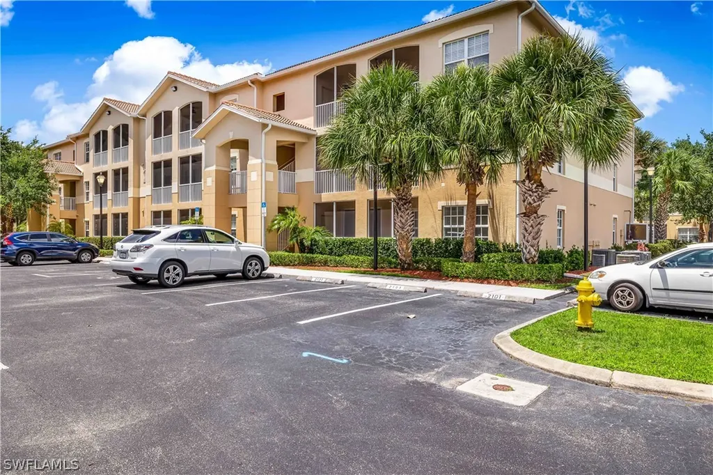 Fort Myers FL, 9025 Colby Drive, Unit 2107