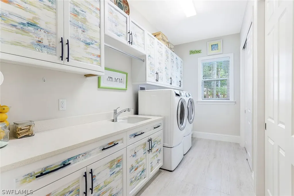7634 Palmer Court Naples FL 34113