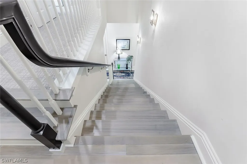 7634 Palmer Court Naples FL 34113