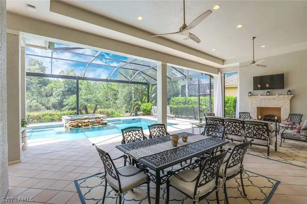 7634 Palmer Court Naples FL 34113