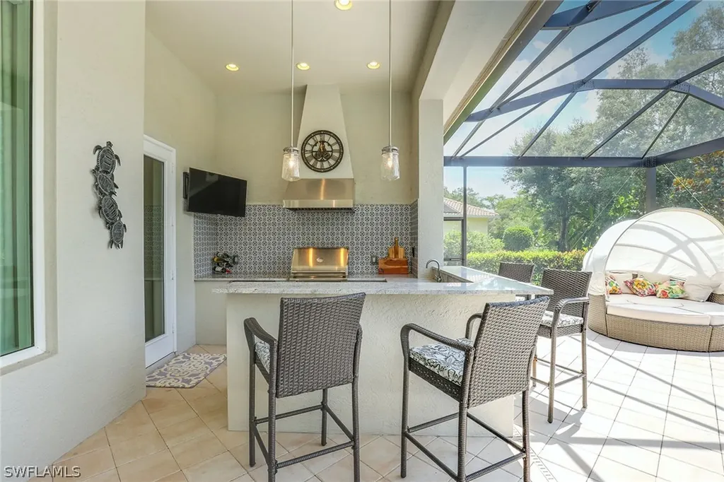 7634 Palmer Court Naples FL 34113