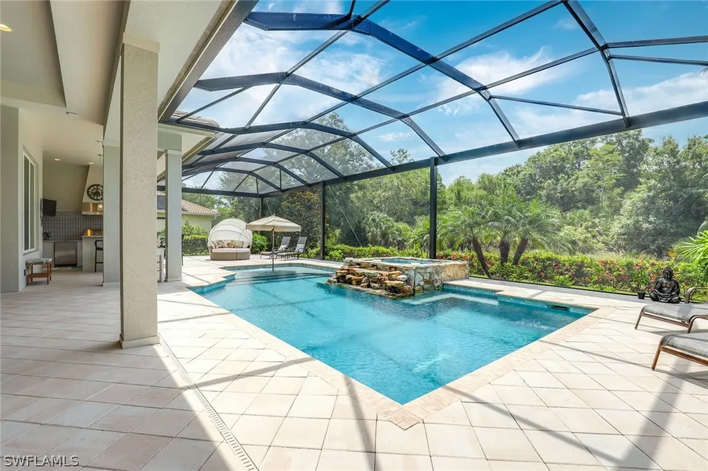 7634 Palmer Court Naples FL 34113