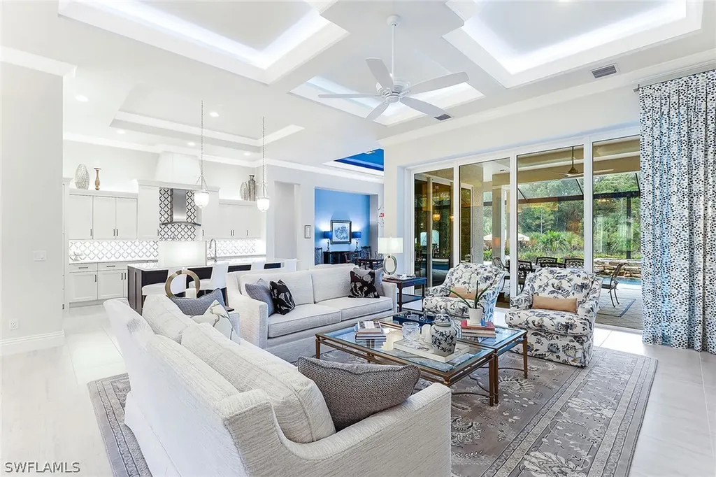 7634 Palmer Court Naples FL 34113