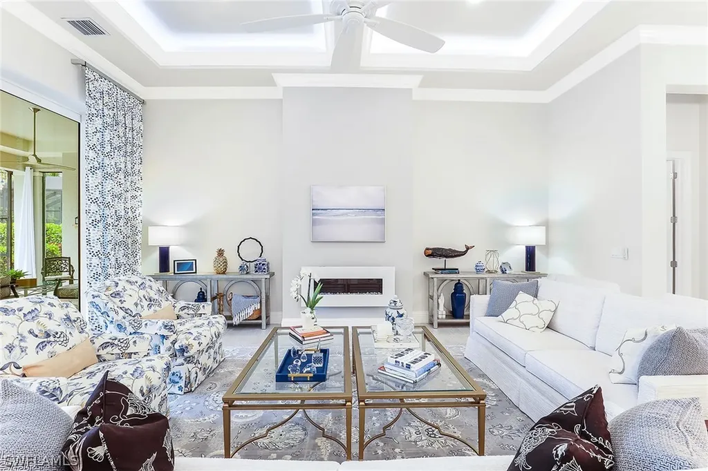 7634 Palmer Court Naples FL 34113
