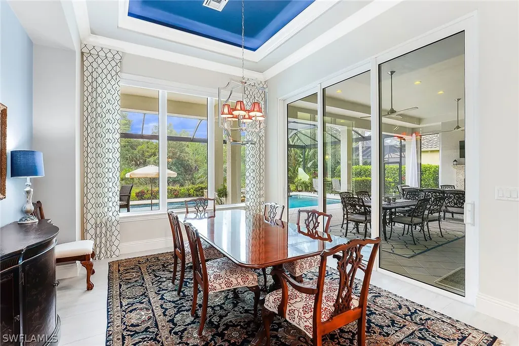 7634 Palmer Court Naples FL 34113