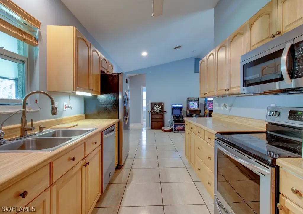 1271 Wilson Boulevard N Naples FL 34120