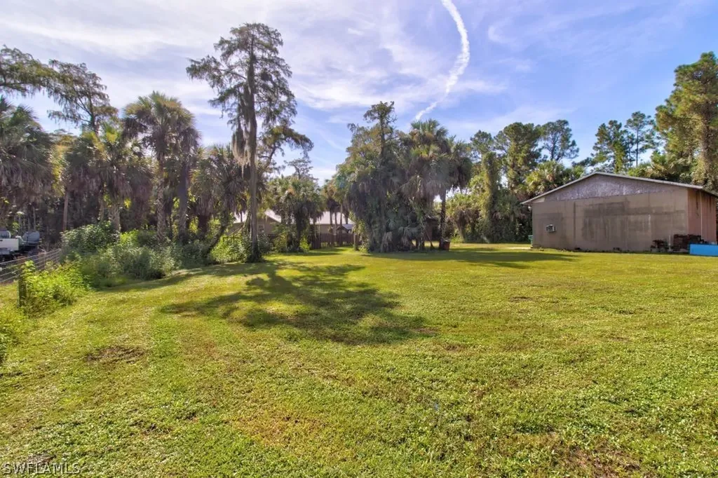 1271 Wilson Boulevard N Naples FL 34120