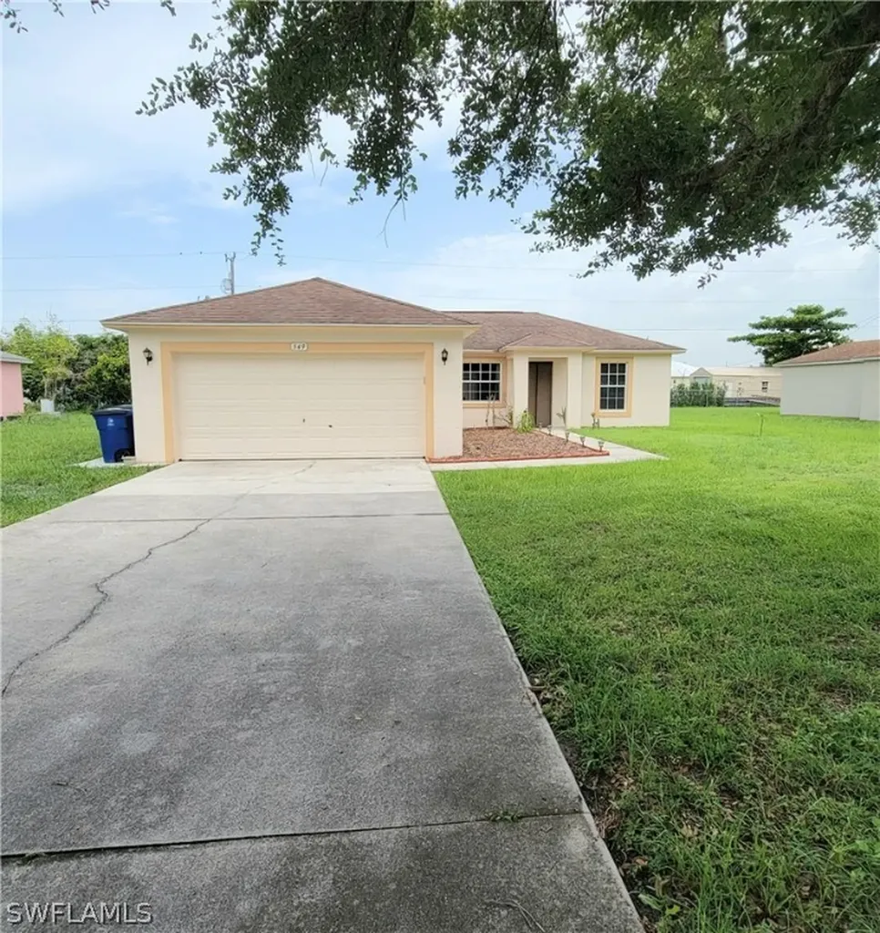 549 Bell Boulevard S Lehigh Acres FL 33974