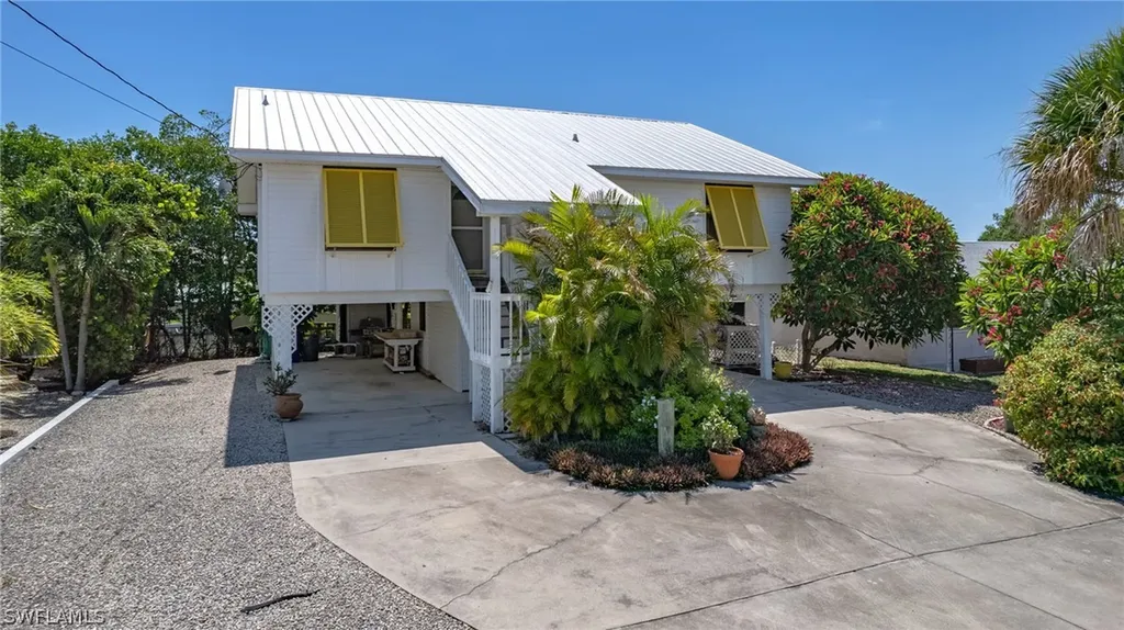 2295 Banana Street St. James City FL 33956