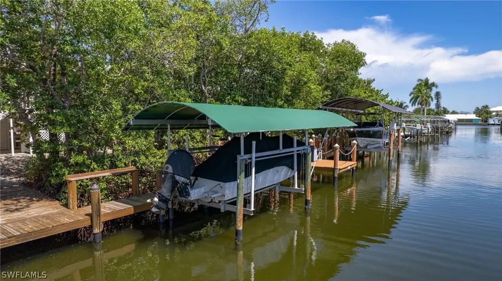2295 Banana Street St. James City FL 33956