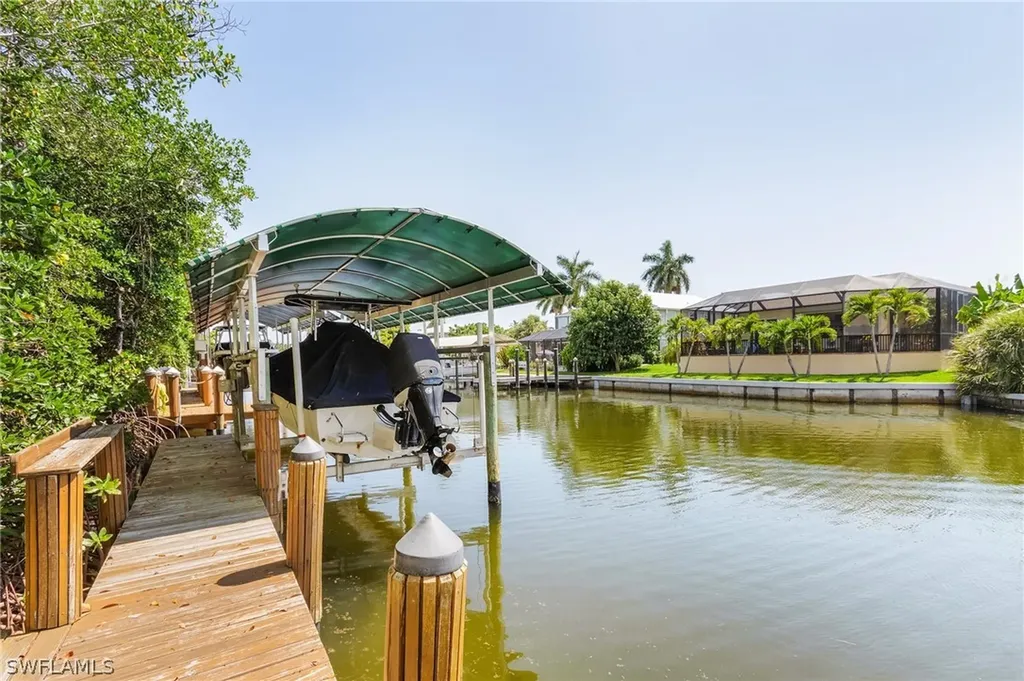 2295 Banana Street St. James City FL 33956