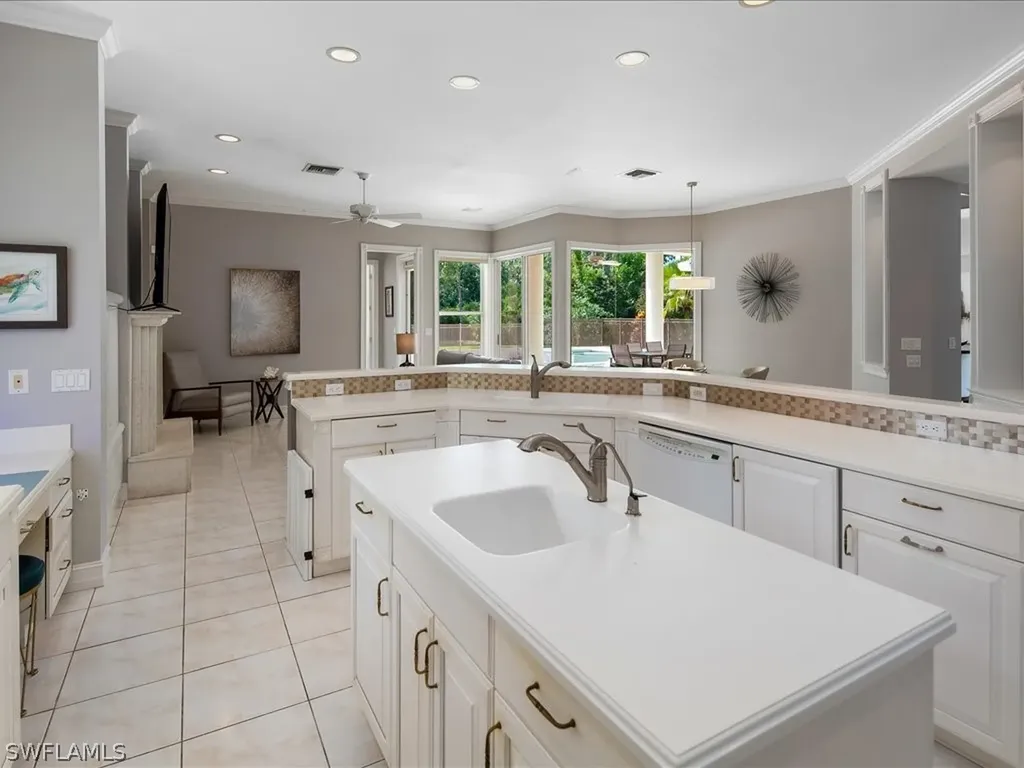 6656 Trail Boulevard Naples FL 34108