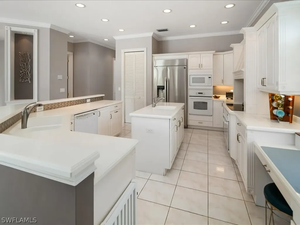 6656 Trail Boulevard Naples FL 34108
