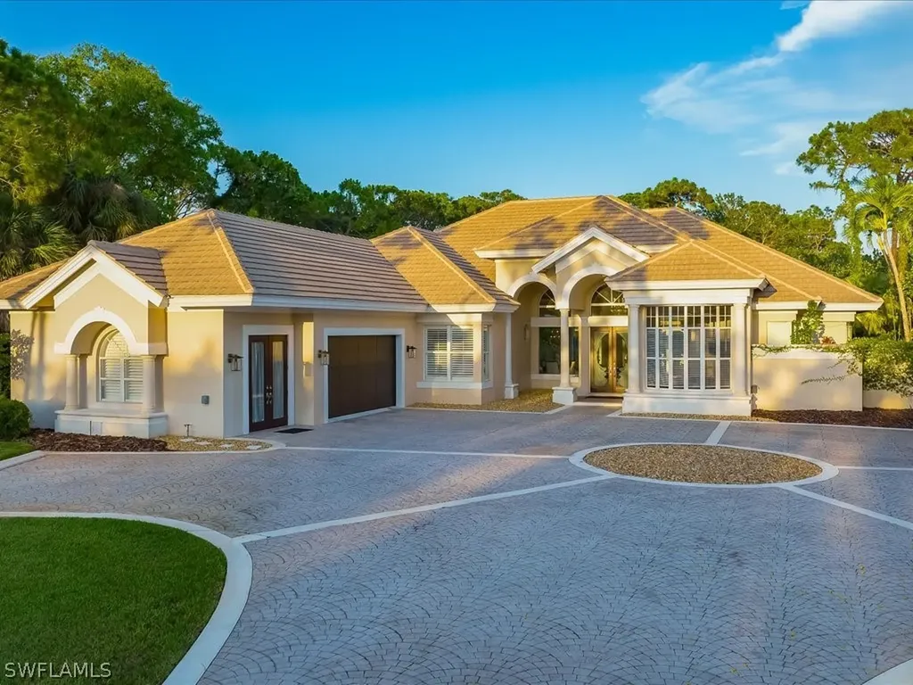 6656 Trail Boulevard Naples FL 34108