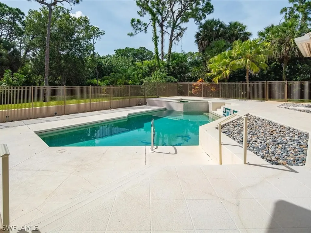 6656 Trail Boulevard Naples FL 34108