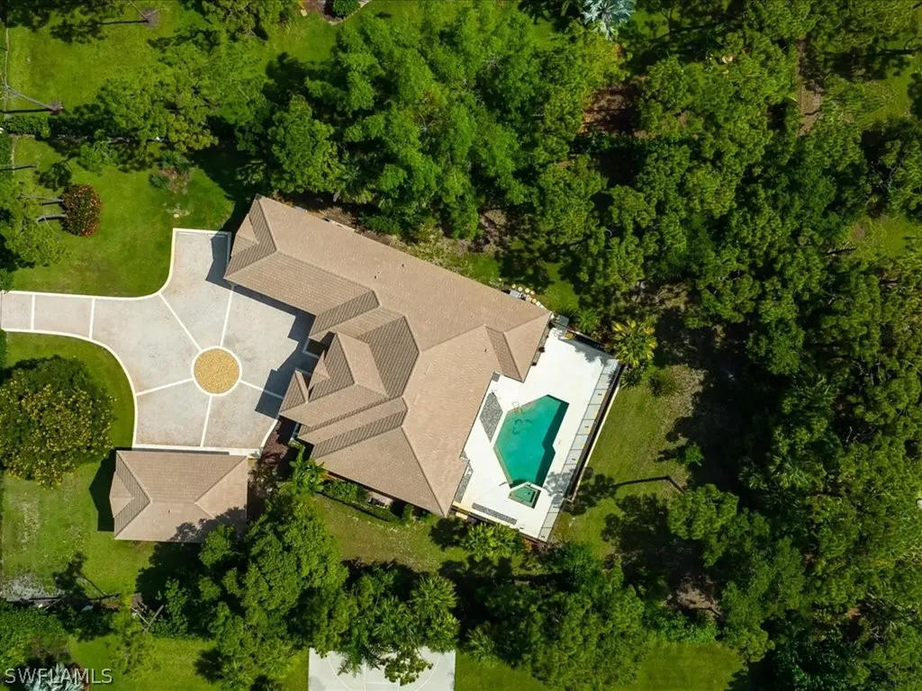 6656 Trail Boulevard Naples FL 34108