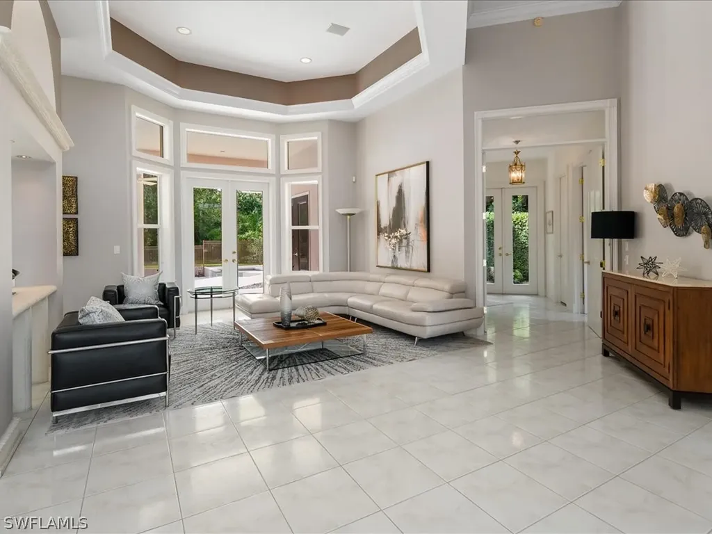 6656 Trail Boulevard Naples FL 34108