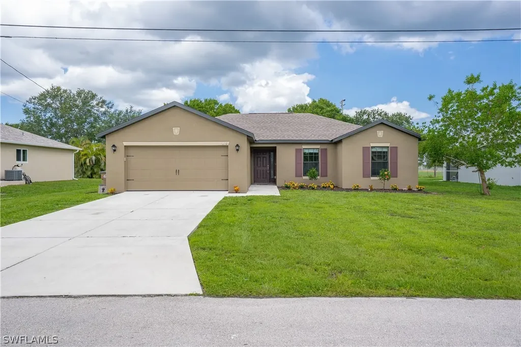 1320 SW 22nd Place Cape Coral FL 33991