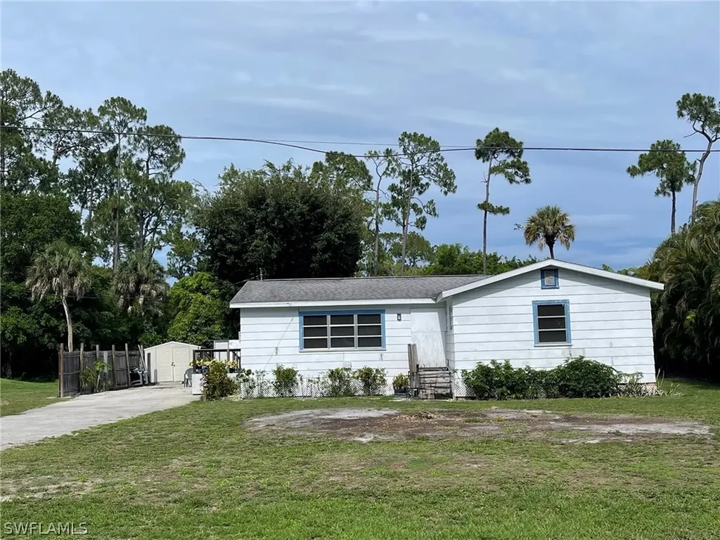 179 Esther Street Naples FL 34104