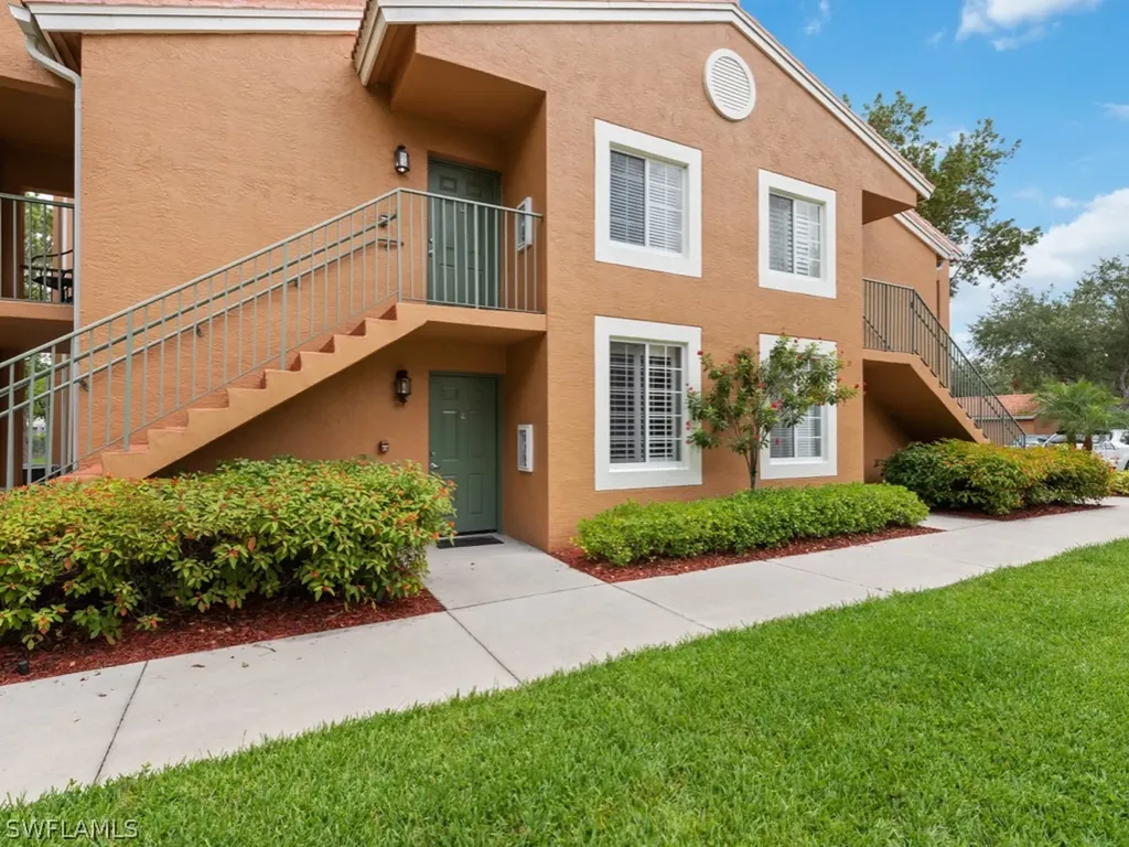 1170 Wildwood Lakes Boulevard Naples FL 34104