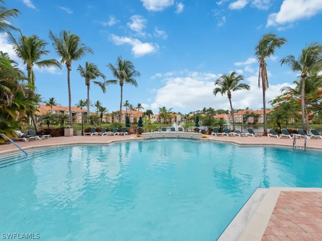 1170 Wildwood Lakes Boulevard Naples FL 34104